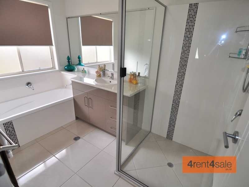 90 Fyshburn Drive, Cooloola Cove QLD 4580