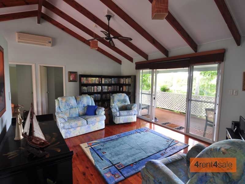 98 Investigator Avenue, Cooloola Cove QLD 4580
