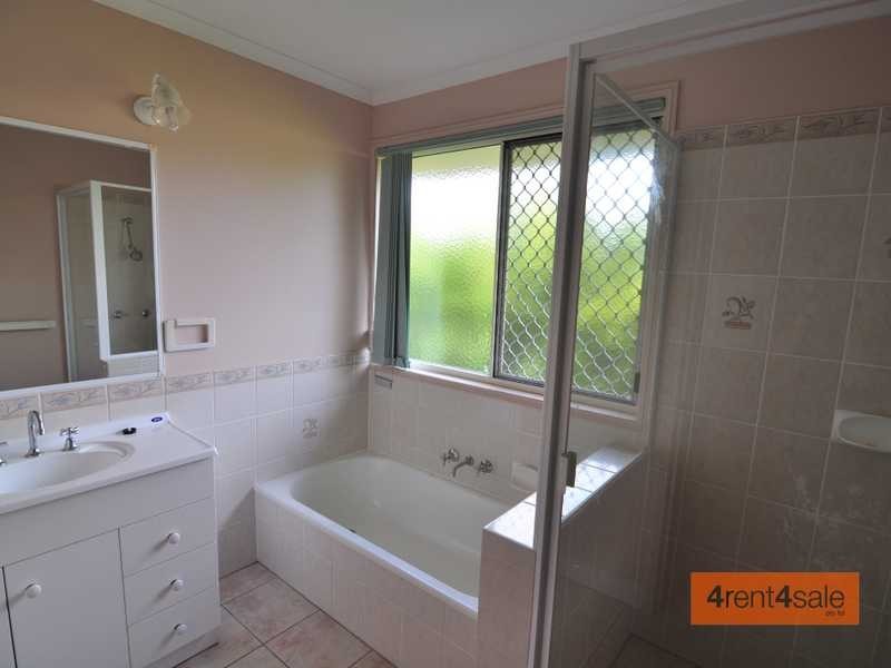 5 Marco Polo Drive, Cooloola Cove QLD 4580
