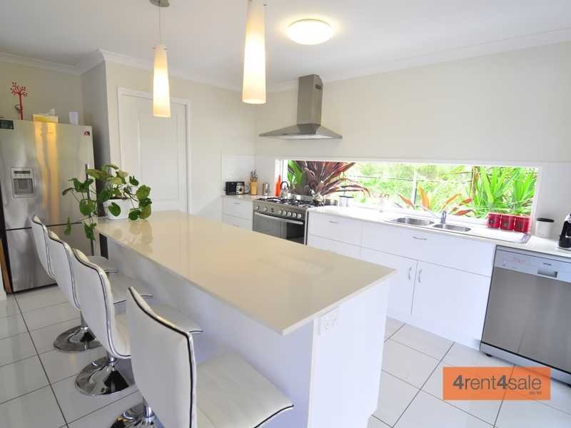5 Habitat Circuit, Cooloola Cove QLD 4580