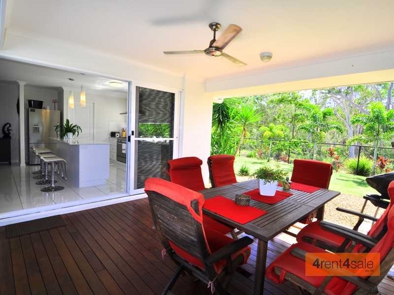 5 Habitat Circuit, Cooloola Cove QLD 4580