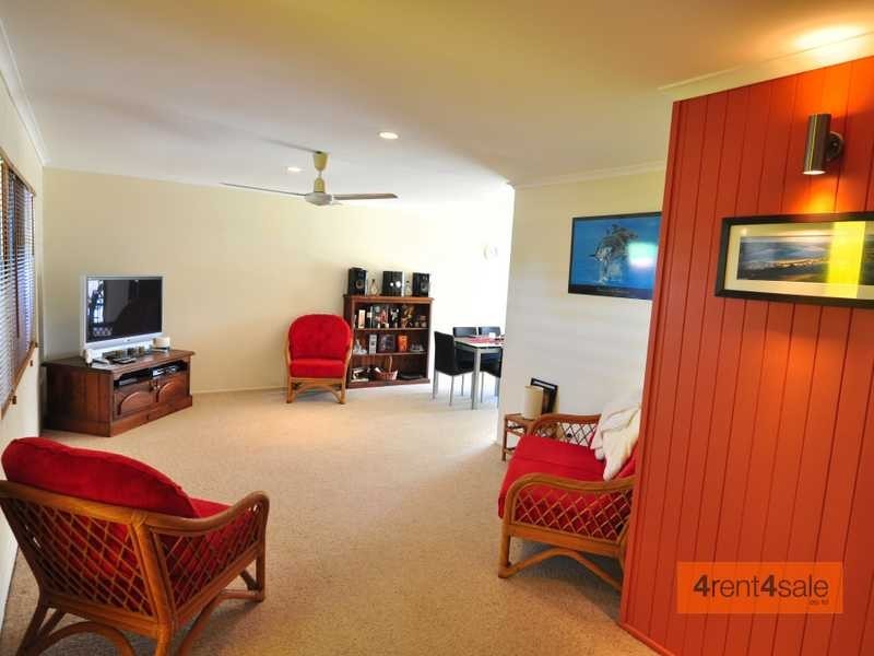 9 Marlin Way, Tin Can Bay QLD 4580