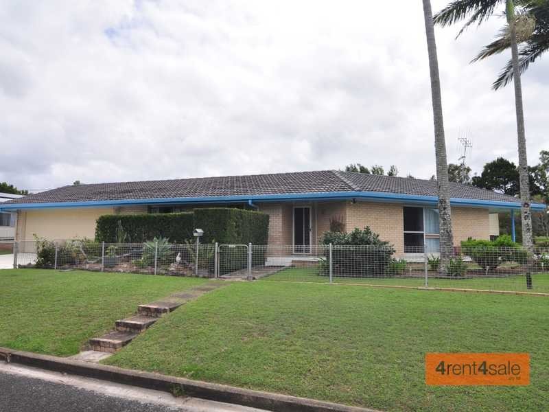 39 Bass Street, Tin Can Bay QLD 4580