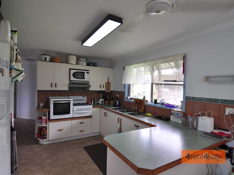 39 Bass Street, Tin Can Bay QLD 4580