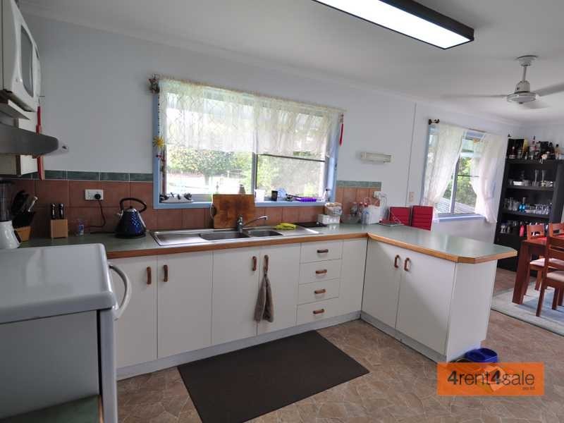 39 Bass Street, Tin Can Bay QLD 4580