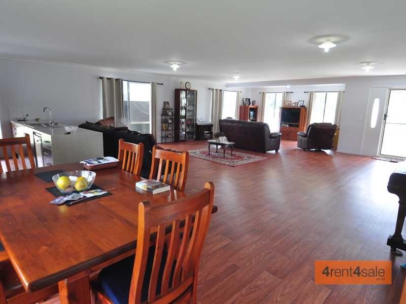 12 Environs Avenue, Cooloola Cove QLD 4580