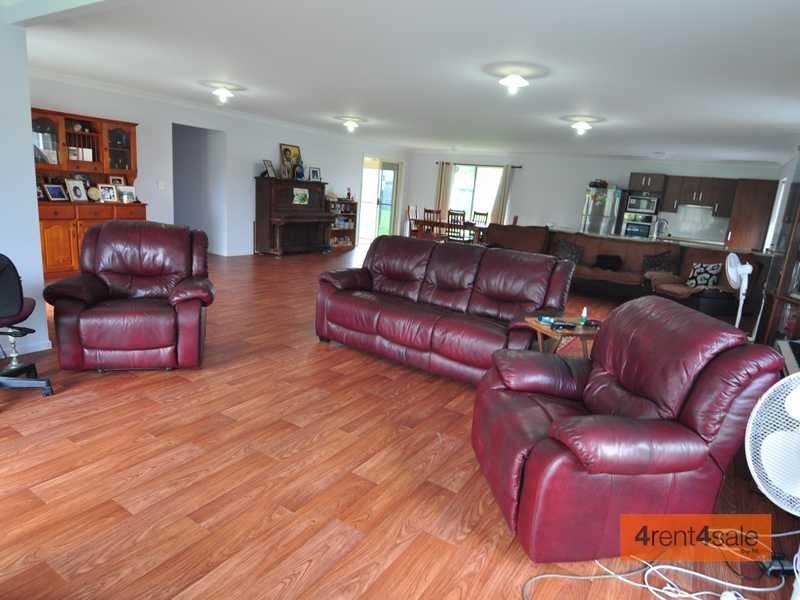 12 Environs Avenue, Cooloola Cove QLD 4580