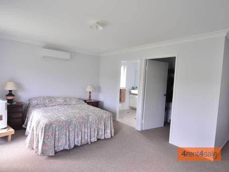 12 Environs Avenue, Cooloola Cove QLD 4580