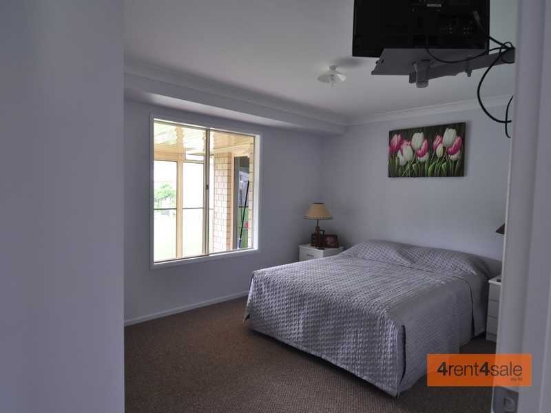 12 Environs Avenue, Cooloola Cove QLD 4580