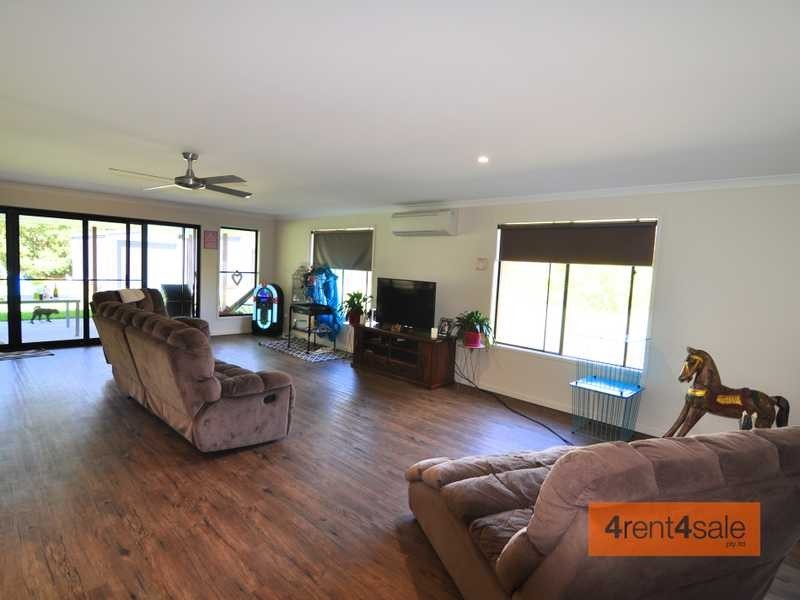 33 Discovery Drive, Cooloola Cove QLD 4580