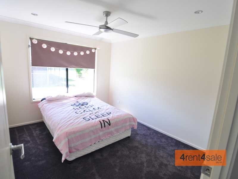 33 Discovery Drive, Cooloola Cove QLD 4580