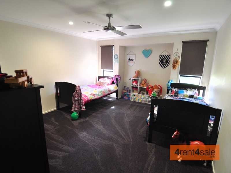 33 Discovery Drive, Cooloola Cove QLD 4580