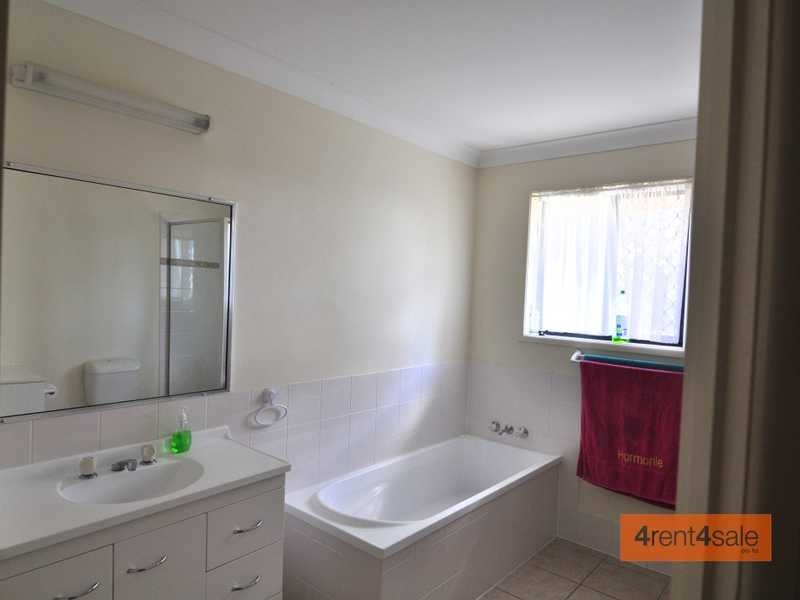 20 Ark Royal Drive, Cooloola Cove QLD 4580