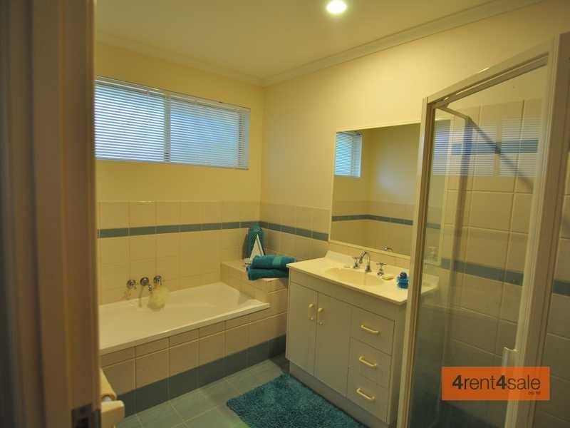 49 Endeavour Drive, Cooloola Cove QLD 4580