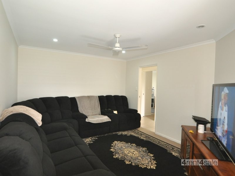 25 Regent Court, Cooloola Cove QLD 4580
