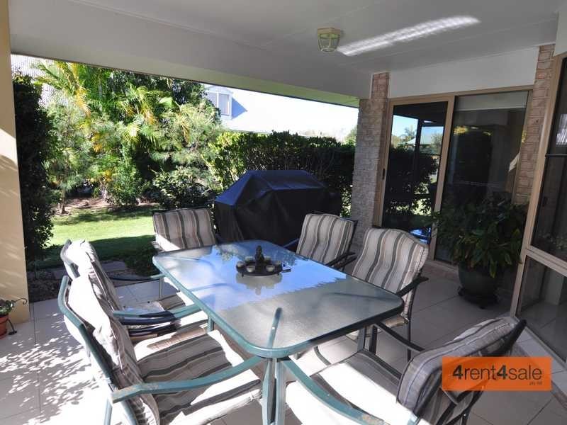 37 Golden Hind Avenue, Cooloola Cove QLD 4580