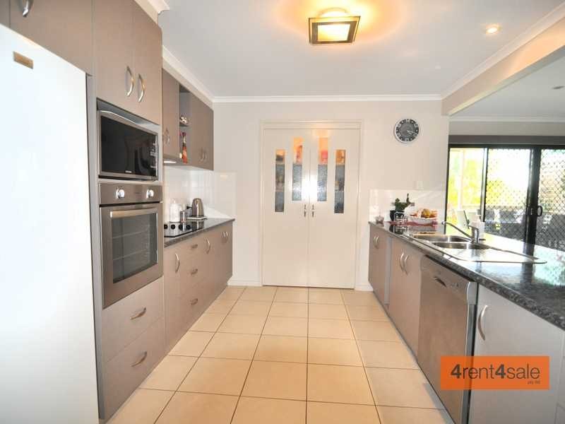 64 Bayside Road, Cooloola Cove QLD 4580