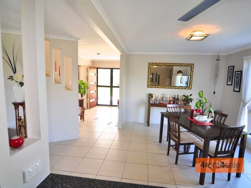 64 Bayside Road, Cooloola Cove QLD 4580