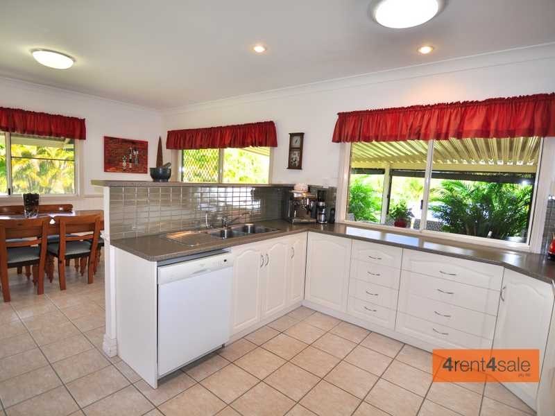 70 Osborne Court, Tin Can Bay QLD 4580