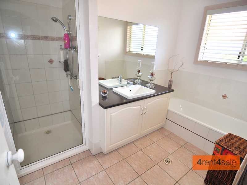 70 Osborne Court, Tin Can Bay QLD 4580