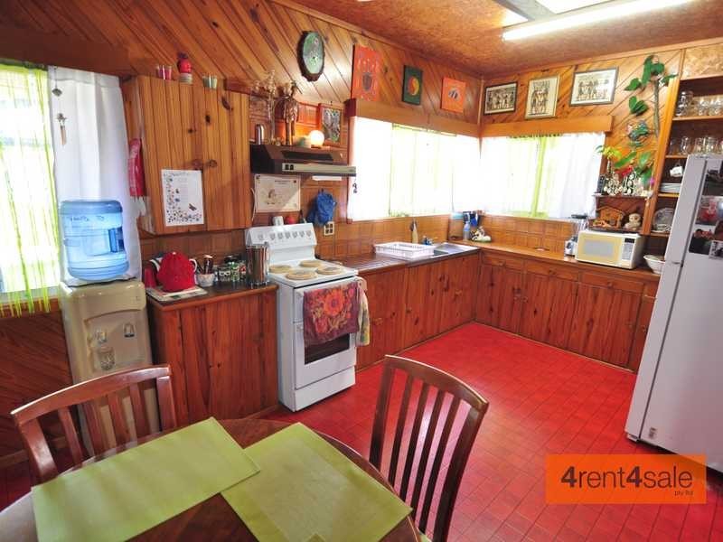 63 Gympie Road, Tin Can Bay QLD 4580