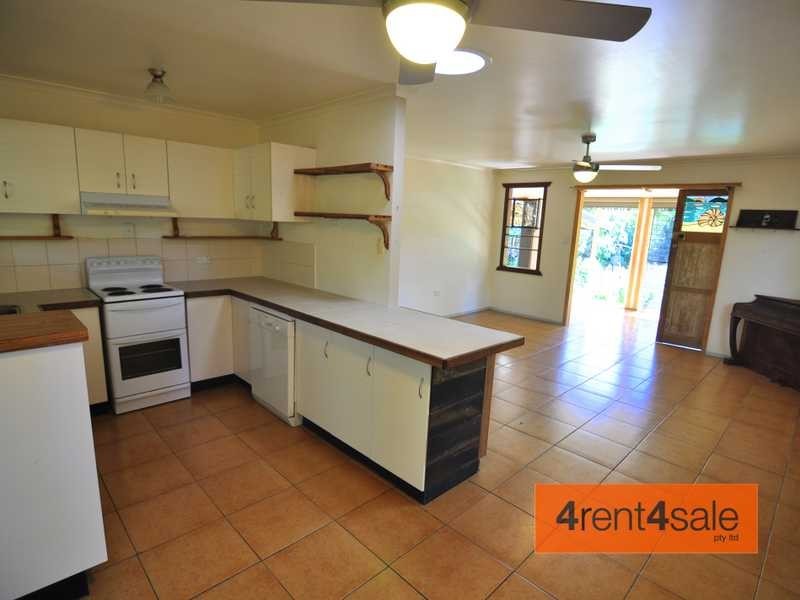 22 Queen Elizabeth Drive, Cooloola Cove QLD 4580