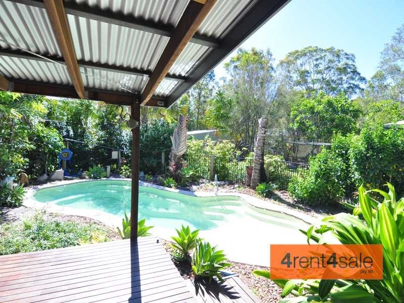 22 Queen Elizabeth Drive, Cooloola Cove QLD 4580