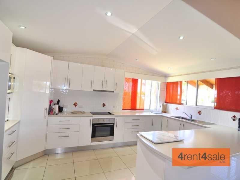 2 Oyster Parade, Tin Can Bay QLD 4580