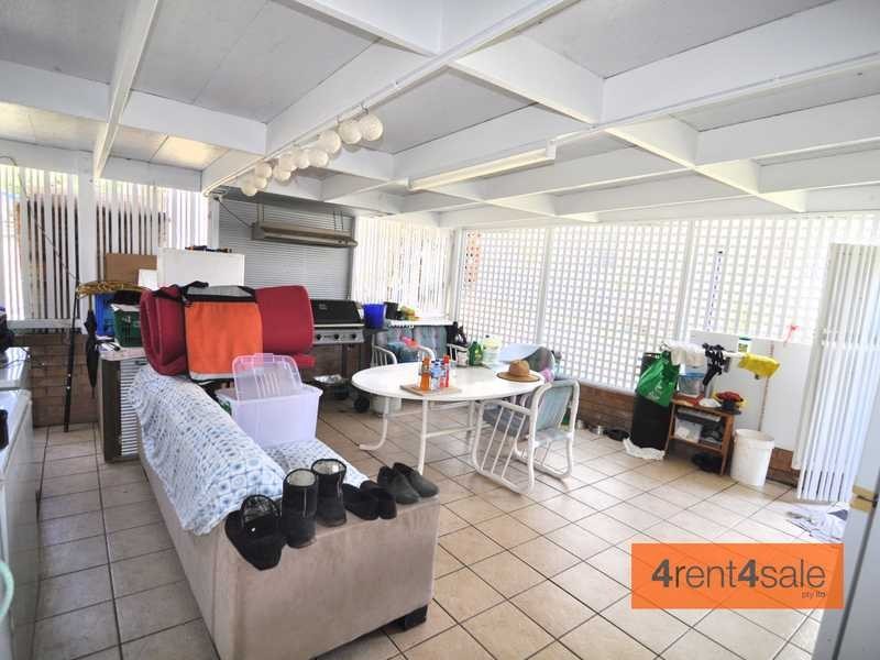 2 Oyster Parade, Tin Can Bay QLD 4580