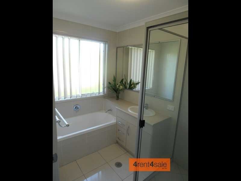8 Boambillee Circuit, Cooloola Cove QLD 4580
