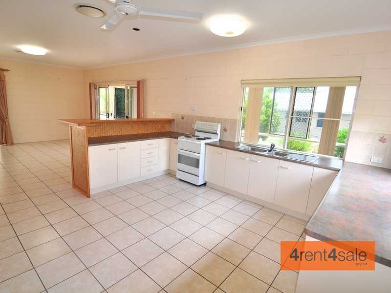 98 Endeavour Drive, Cooloola Cove QLD 4580