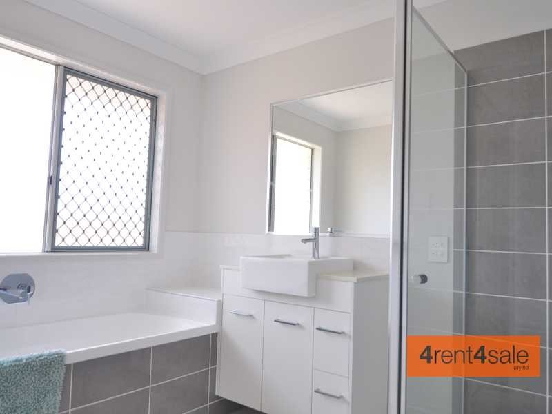 69 Marco Polo Drive, Cooloola Cove QLD 4580