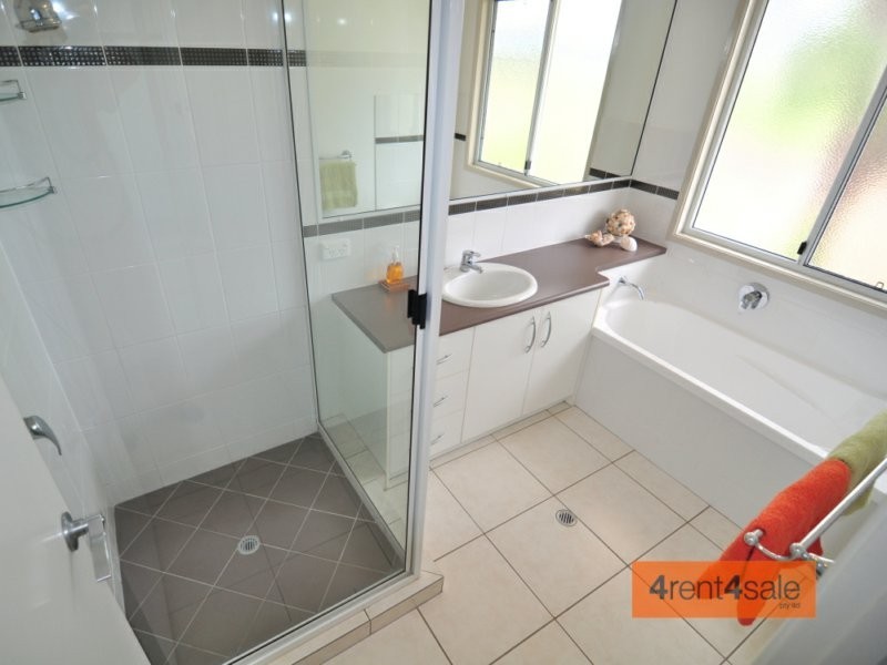 3 Endeavour Drive, Cooloola Cove QLD 4580