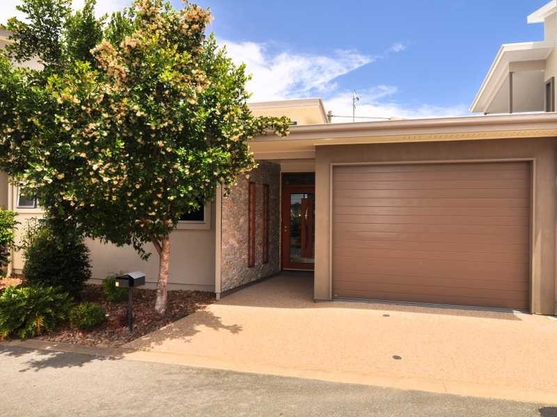 6/20 Gympie Road, Tin Can Bay QLD 4580