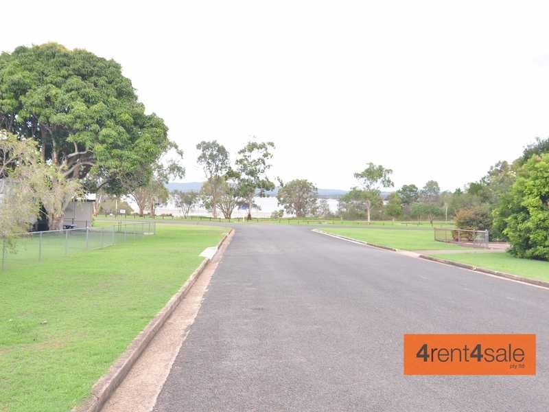 26 Gympie Road, Tin Can Bay QLD 4580