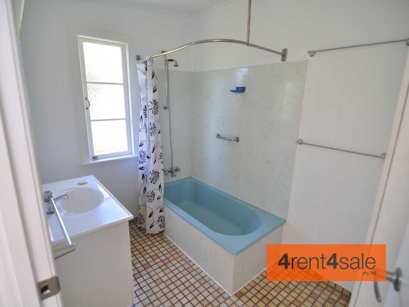 26 Gympie Road, Tin Can Bay QLD 4580