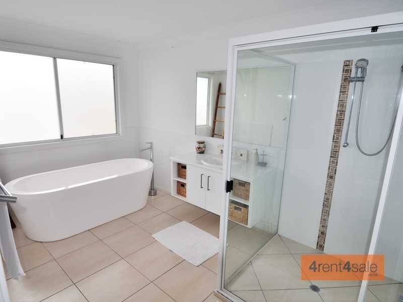 50 Bayside Road, Cooloola Cove QLD 4580
