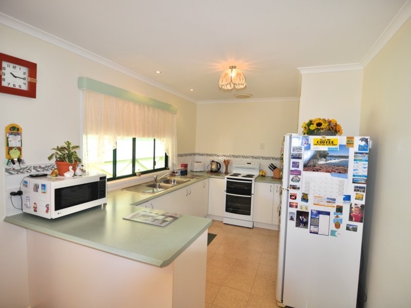 8 Gypsy Court, Cooloola Cove QLD 4580