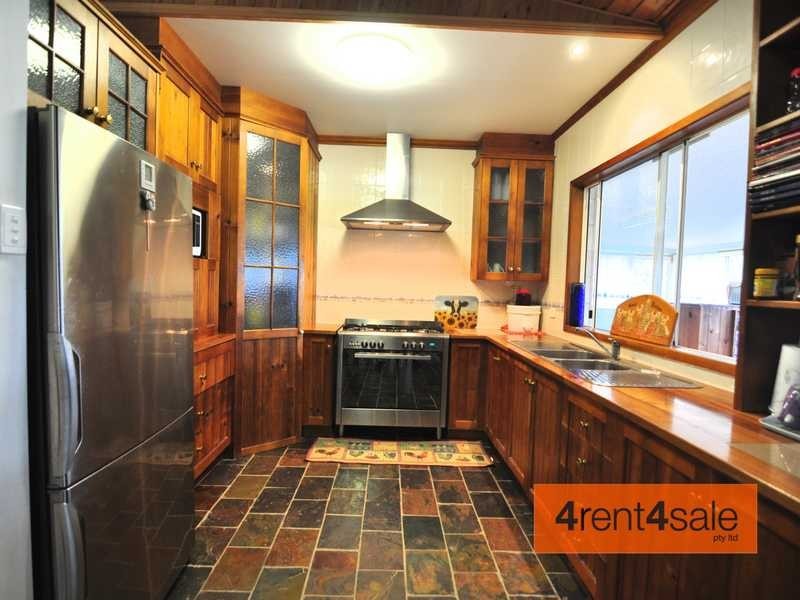 26 Plowman Road, Canina QLD 4570