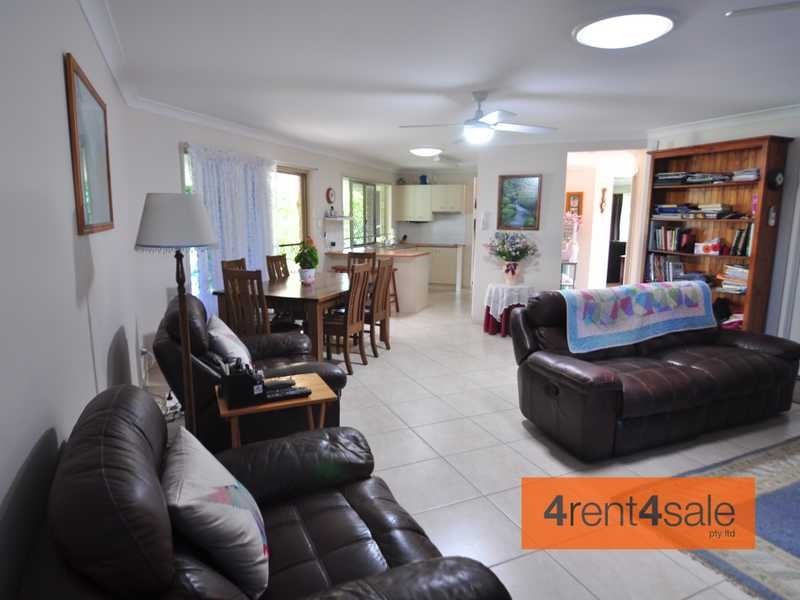 8 Esperance Court, Cooloola Cove QLD 4580
