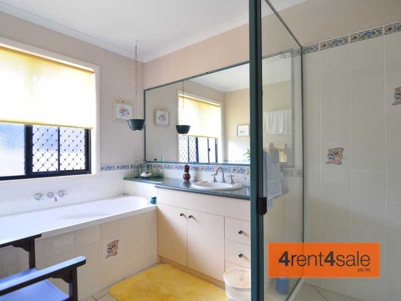3 Vanguard COURT, Cooloola Cove QLD 4580
