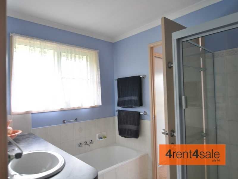 8 Cutty Sark Court, Cooloola Cove QLD 4580