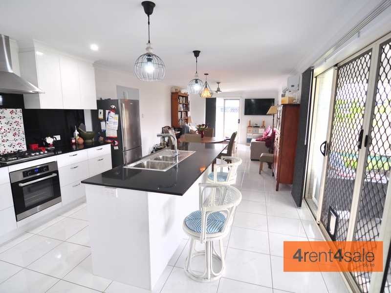 17 Norfolk Court, Cooloola Cove QLD 4580
