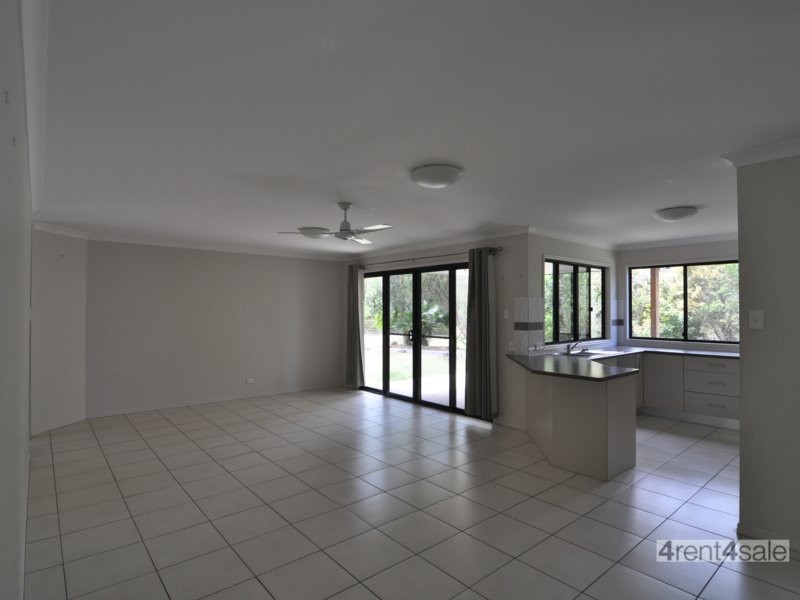 19 Habitat Cir, Cooloola Cove QLD 4580