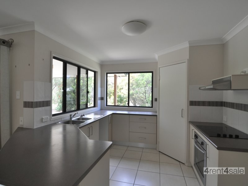 19 Habitat Cir, Cooloola Cove QLD 4580