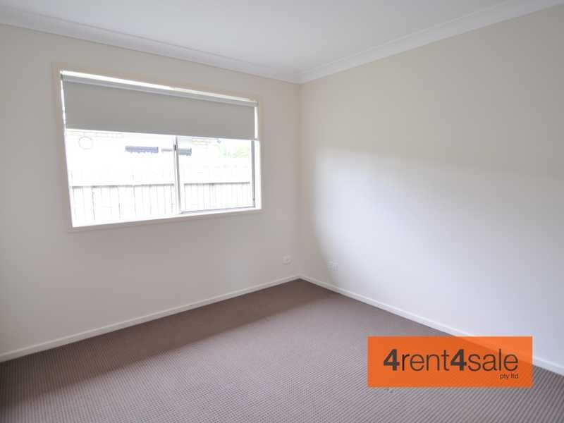 12 Creekside Esplanade, Cooloola Cove QLD 4580