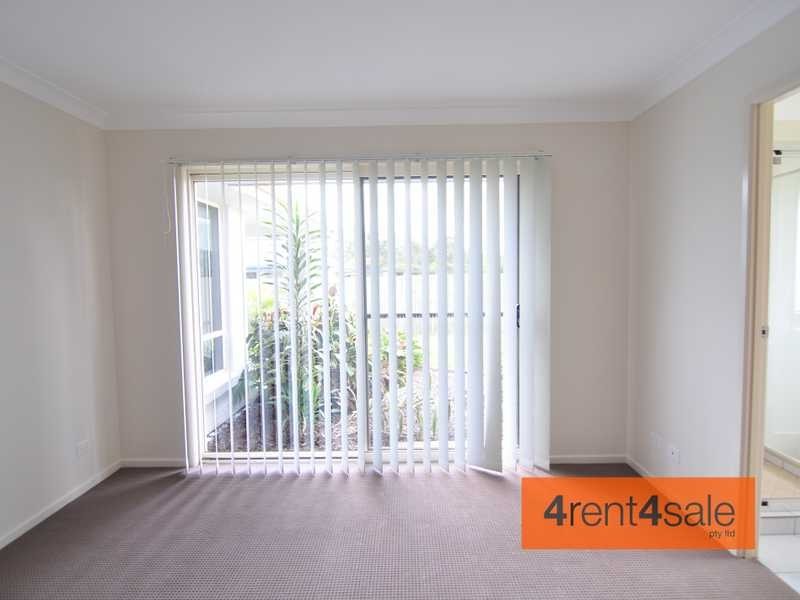 12 Creekside Esplanade, Cooloola Cove QLD 4580