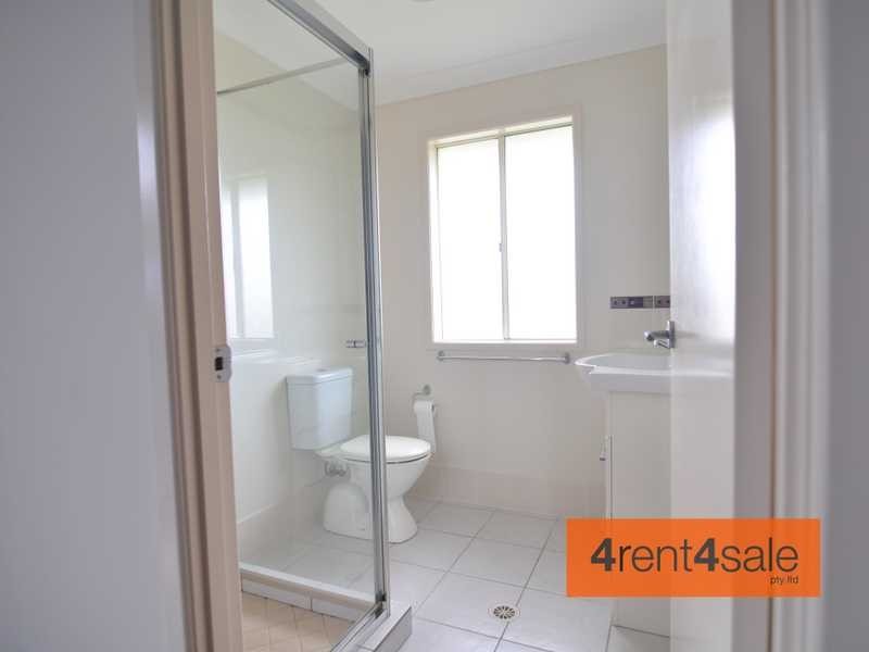 12 Creekside Esplanade, Cooloola Cove QLD 4580