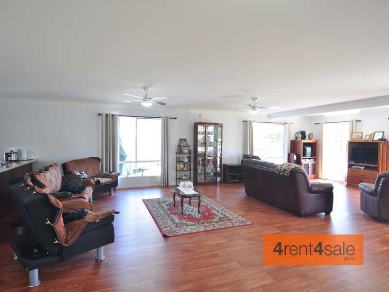 12 Environs Avenue, Cooloola Cove QLD 4580