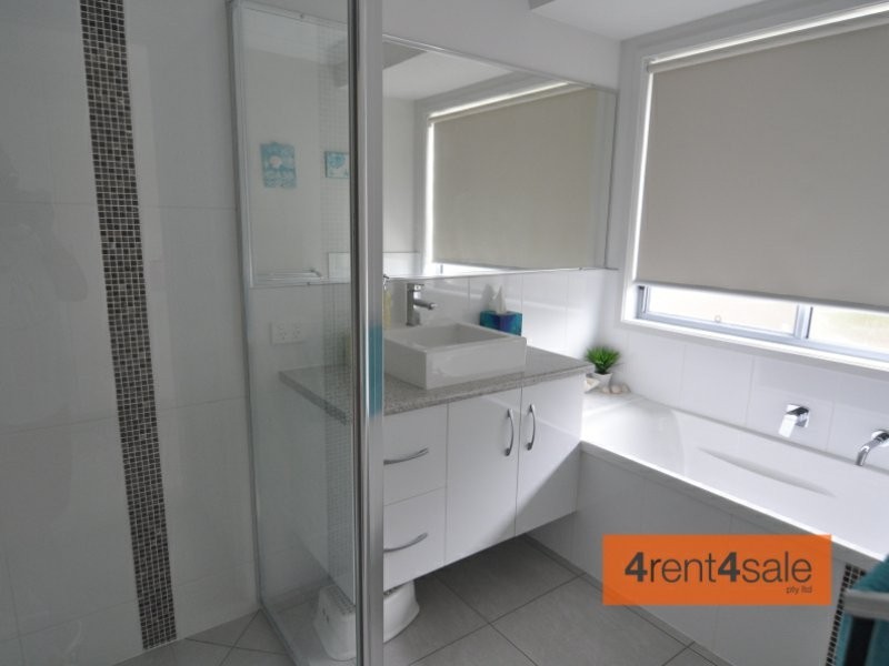 35 Tuna  Way, Tin Can Bay QLD 4580